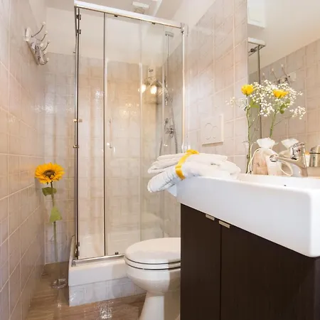 Bed and breakfast All'ombra Di San Pietro *